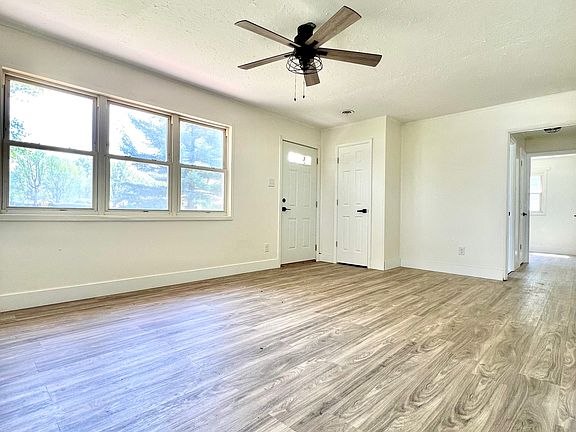 3rd image of 451 N 39th St