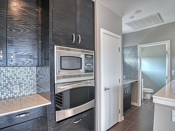 5th image of 401 E Boyd St Suite 403