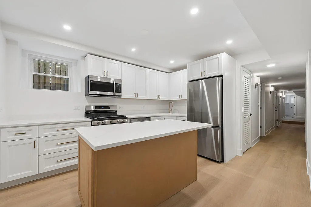 4 bed, 1800 sqft, $5,000 — Photo 2