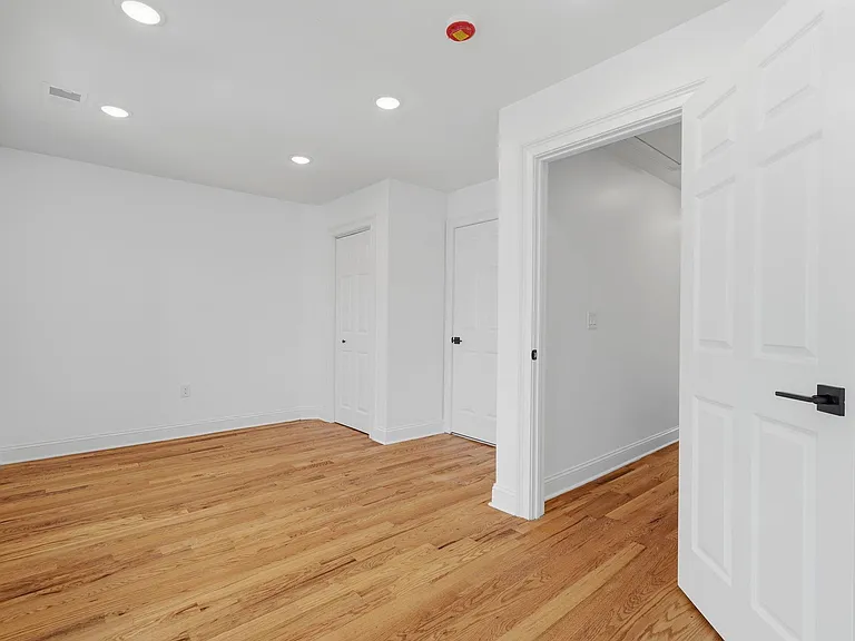 14 W 49th St #2 — Photo 12
