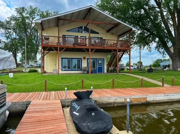 137 Schoonover Dr, Craig, MO 64437