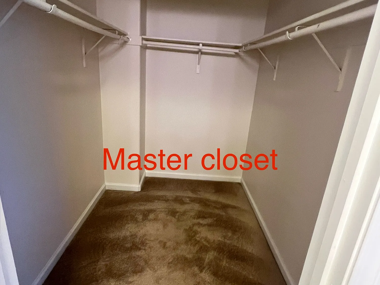 3 bed, 2.5 bath, 1656 sqft, $2,200 — Photo 3
