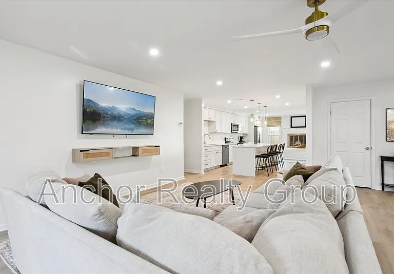 630 Orangewood Dr — Photo 15