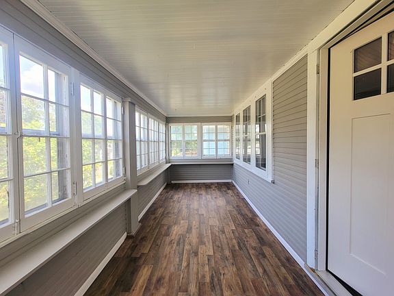 4th image of 204 E Siebenthaler Ave