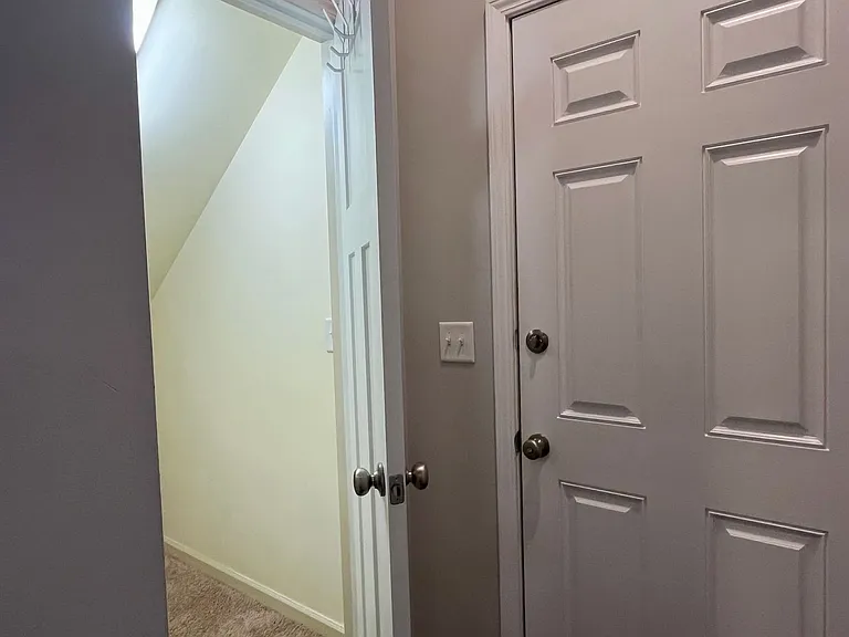 9408 Tillman Ct — Photo 16