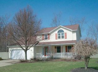 6315 Mayflower Ln, Lake View, NY 14085