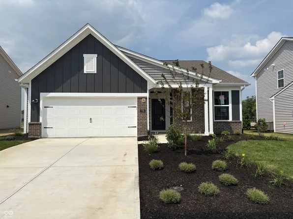 778 Oakleaf Dr, Greenfield, IN 46140