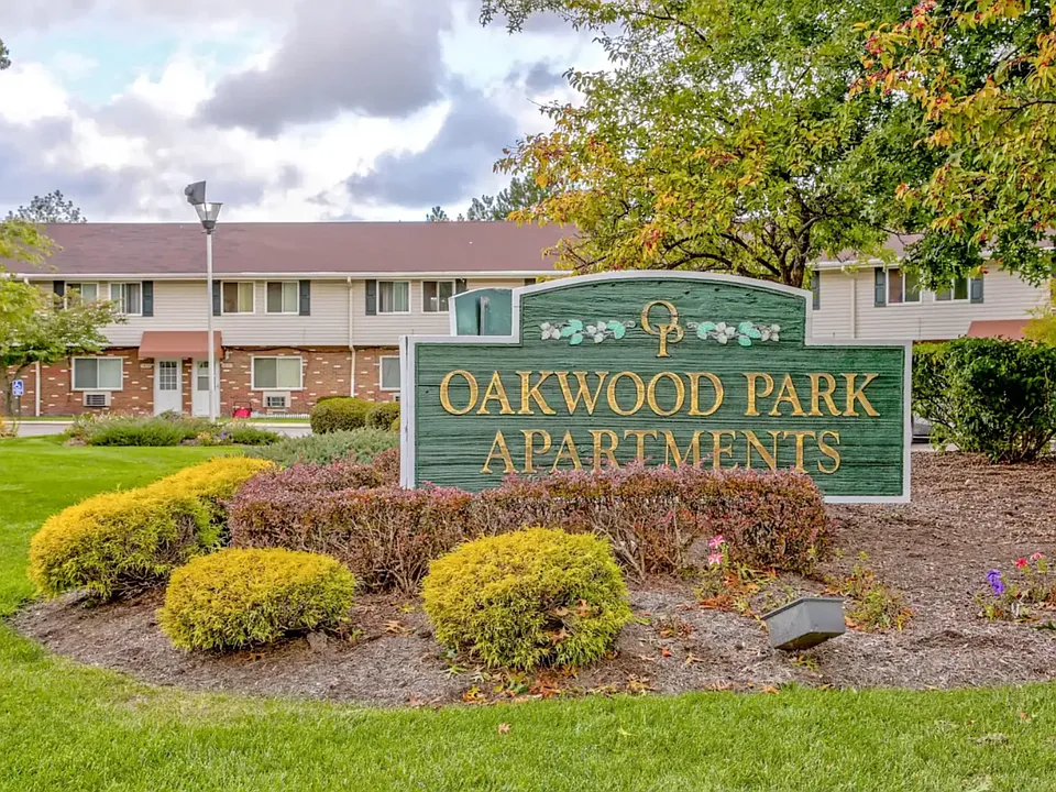 Oakwood Park Apartments
