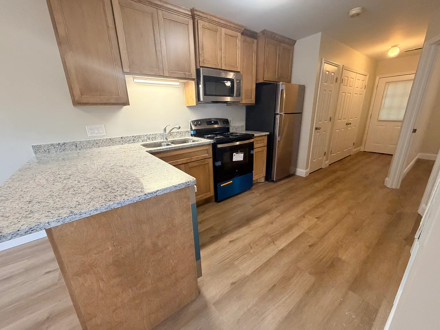 1 bed, 700 sqft, $1,095 — Photo 2