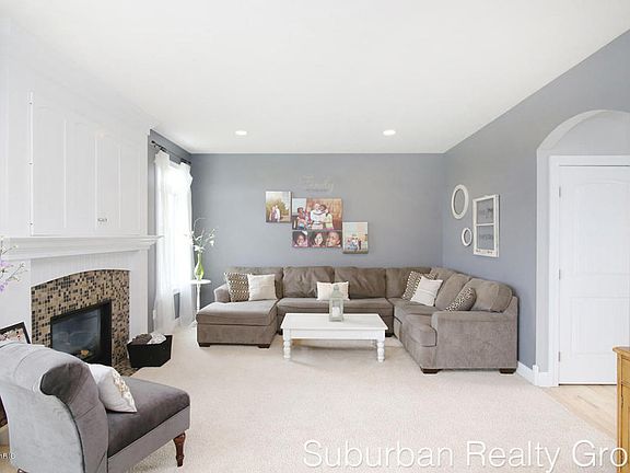 4th image of 3282 Jamesfield Dr
