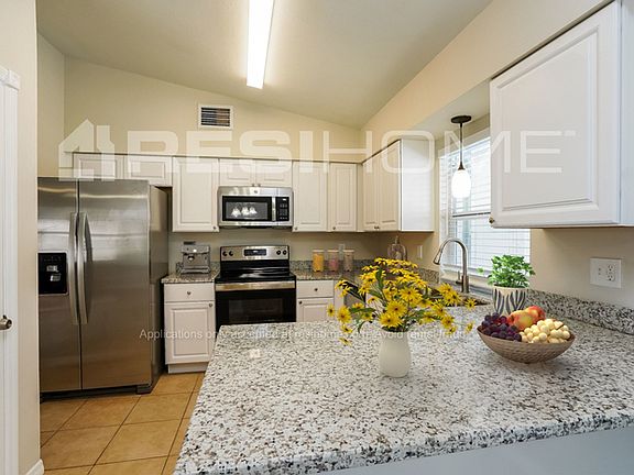 3rd image of 3226 SW 5th Pl