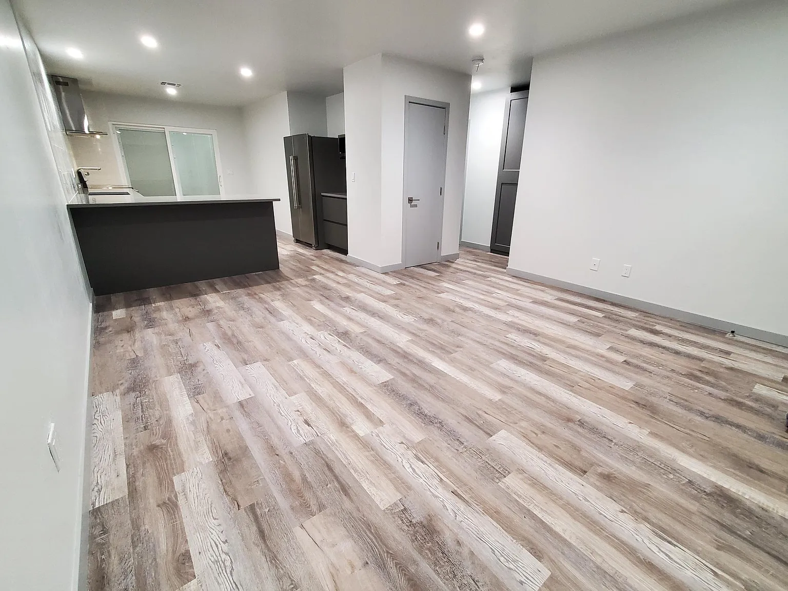 2 bed, 821 sqft, $1,450 — Photo 4