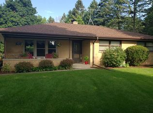 2043 N Port Washington Rd, Grafton, WI 53024