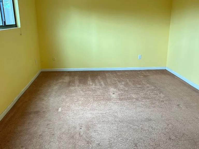 259 Cheryl Pl — Photo 5
