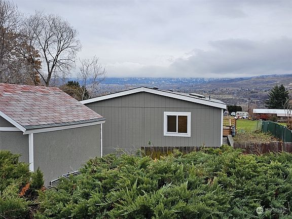 4th image of 2440 New Penfold Court