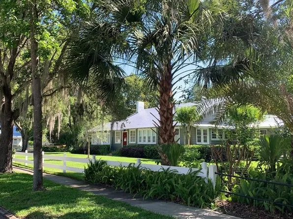 1046 N MCDONALD STREET, MOUNT DORA, FL 32757