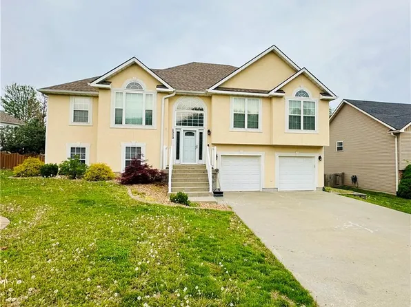 1313 Fawn Ln, Warrensburg, MO 64093