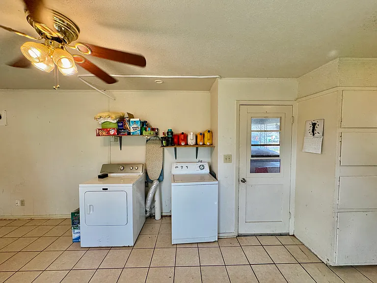 517 N Lydia St — Photo 14