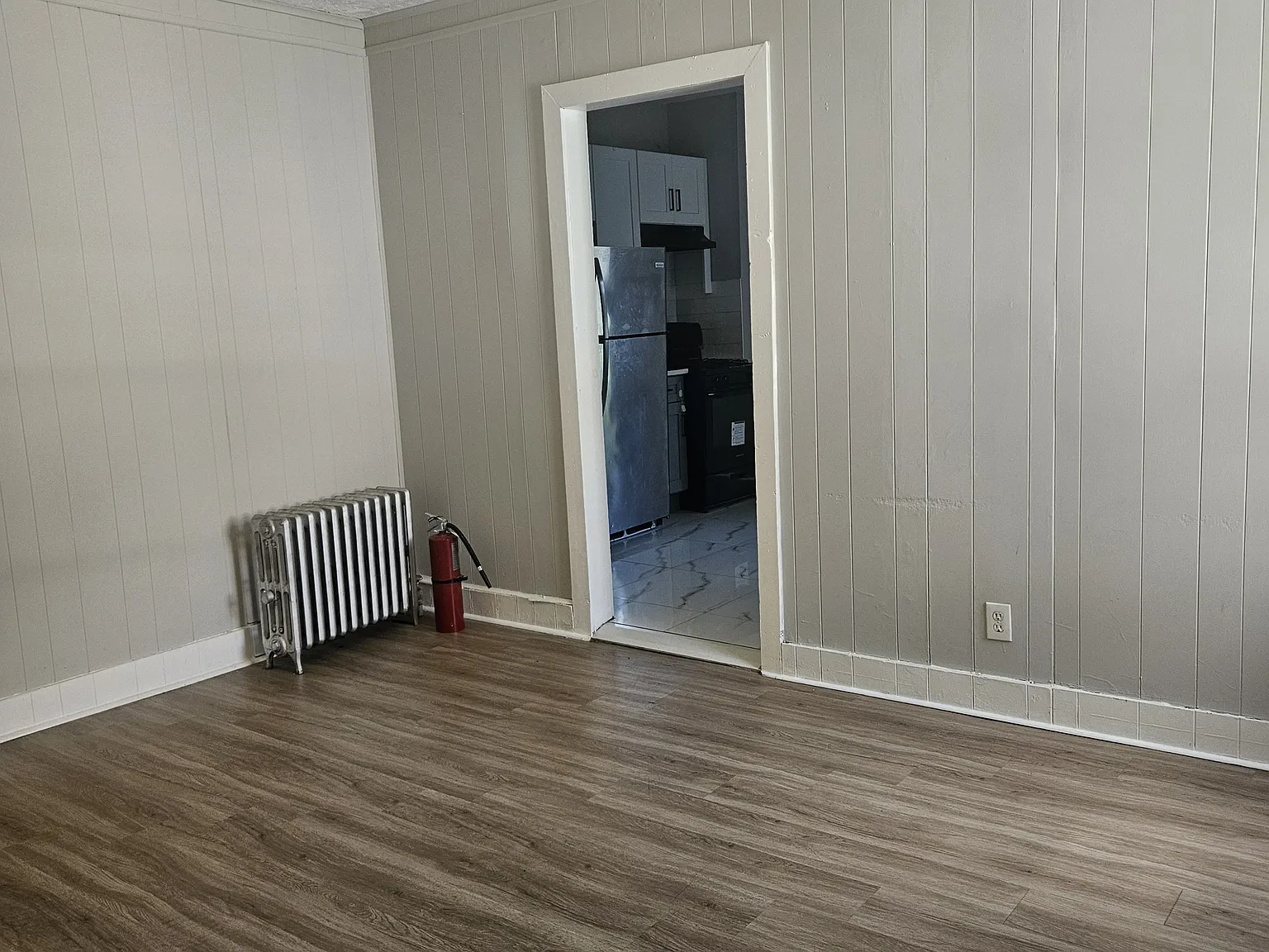 3 bed, $2,200 — Photo 4