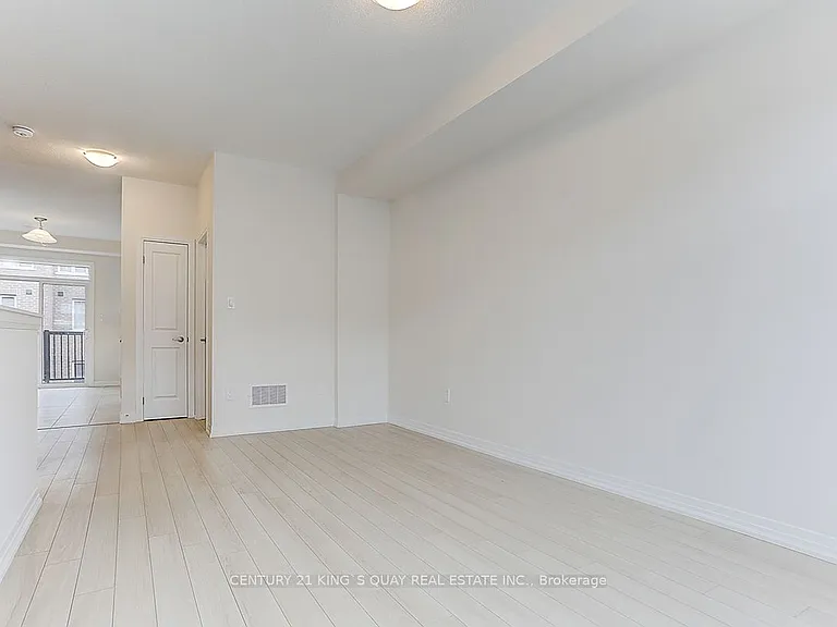 37 Sissons Way — Photo 9