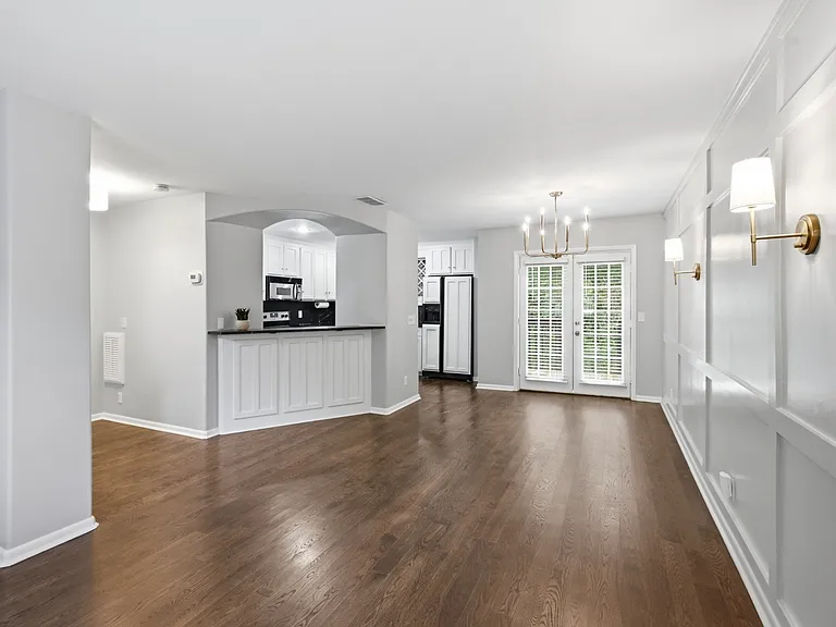 254 Summit Ridge Dr — Photo 1