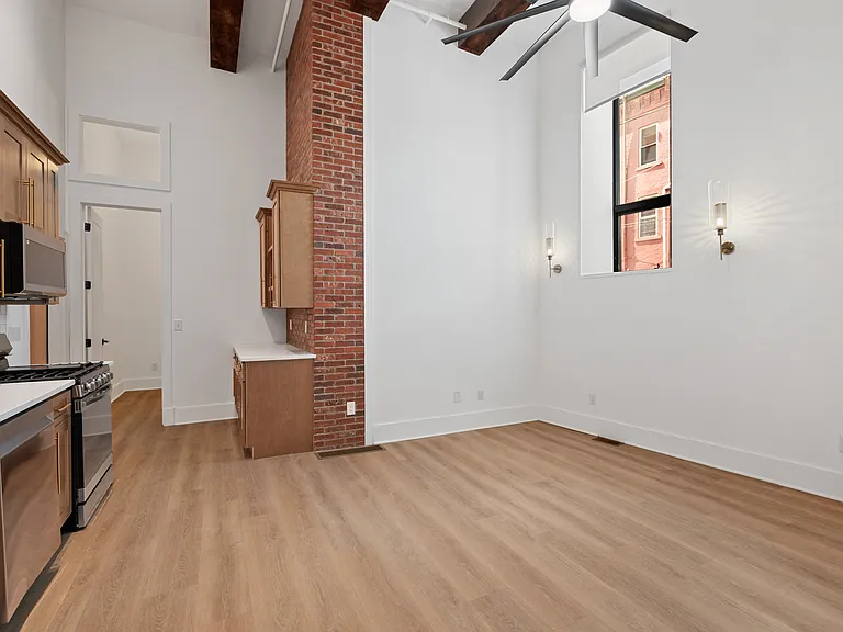 251 Pearl St #107 — Photo 5