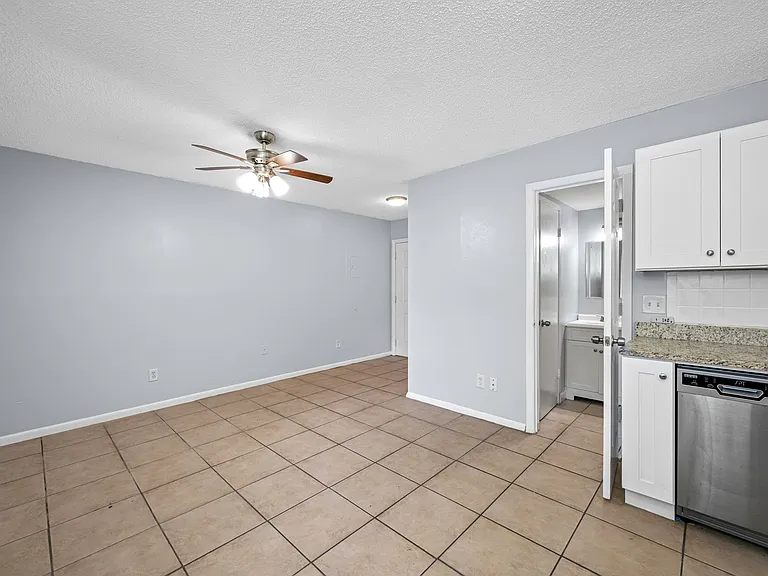 5113 N Nebraska Ave — Photo 27