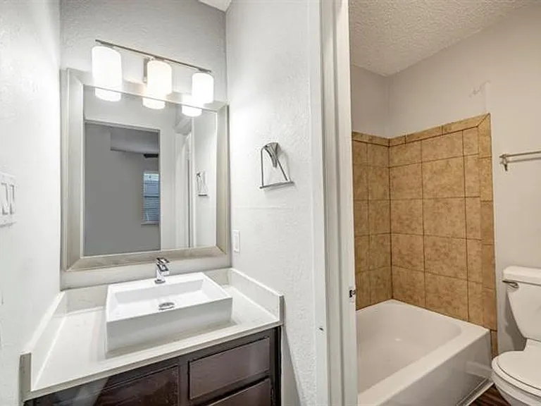 4314 Gillis St — Photo 18