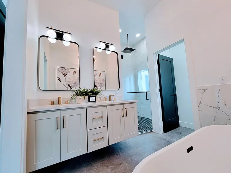 2251 E Lincoln Ln — Photo 26