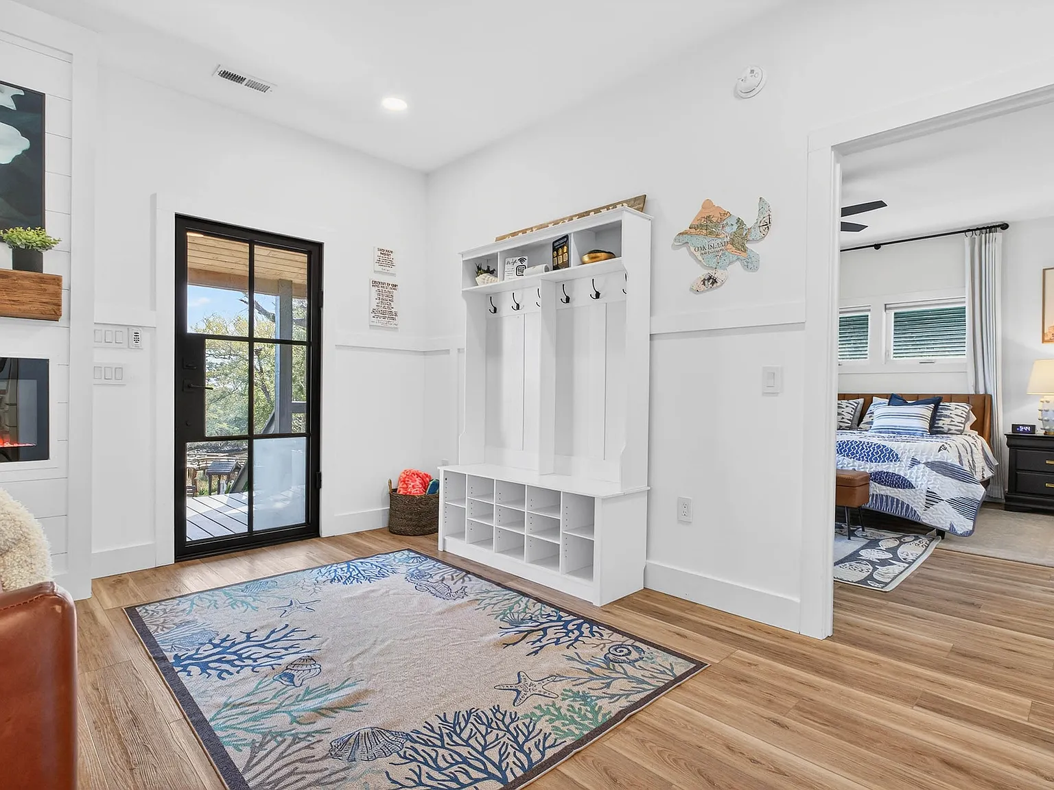 4 bed, 3.5 bath, 2300 sqft, $3,500 — Photo 4