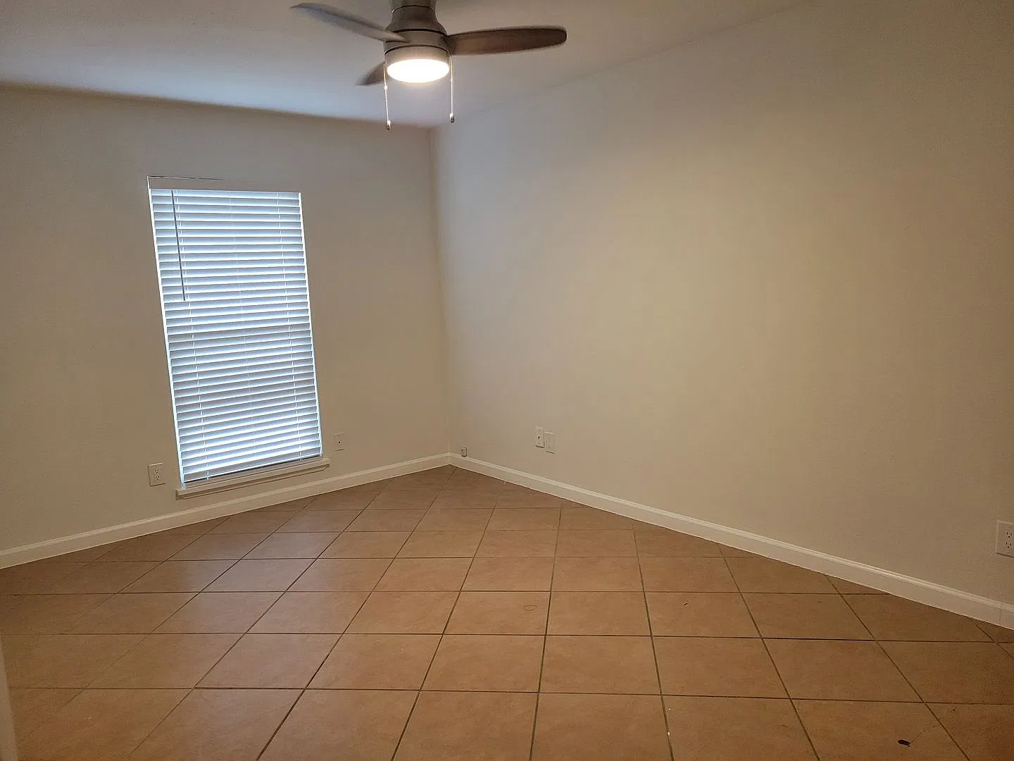 Recently renovated, fresh paint, c-tiles flooring throughout, kitchen cabinet, counter top, appli... — Photo 2