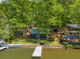 621 Crossland Creek Ct, Tamassee, SC 29686