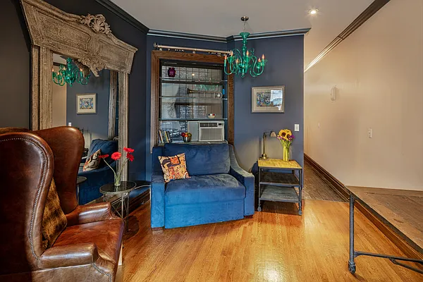 Rented by Compass | media 9