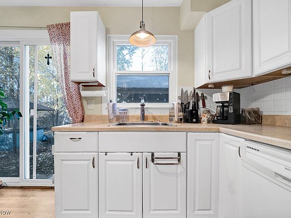 4th image of 7014 Orchard Blvd