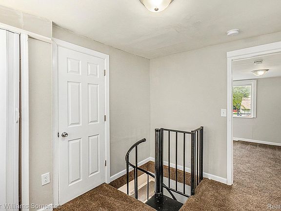 5th image of 8427 Timken Ave