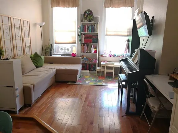 126 Madison Street 3 image 1 of 6