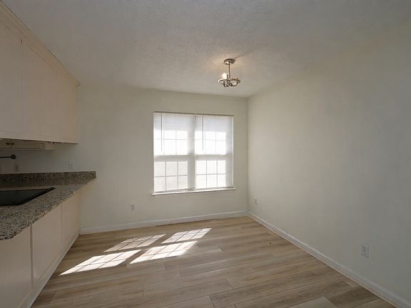 5th image of 3063 Schroer Dr
