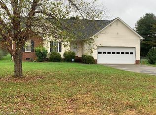 2337 Pine Meadow Dr, Kernersville, NC 27284