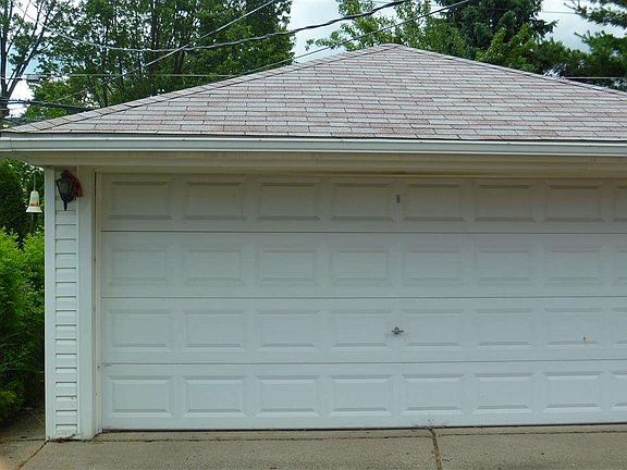 4th image of 19524 Salisbury St