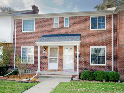 23206 Edsel Ford Ct, Saint Clair Shores, MI, 48080