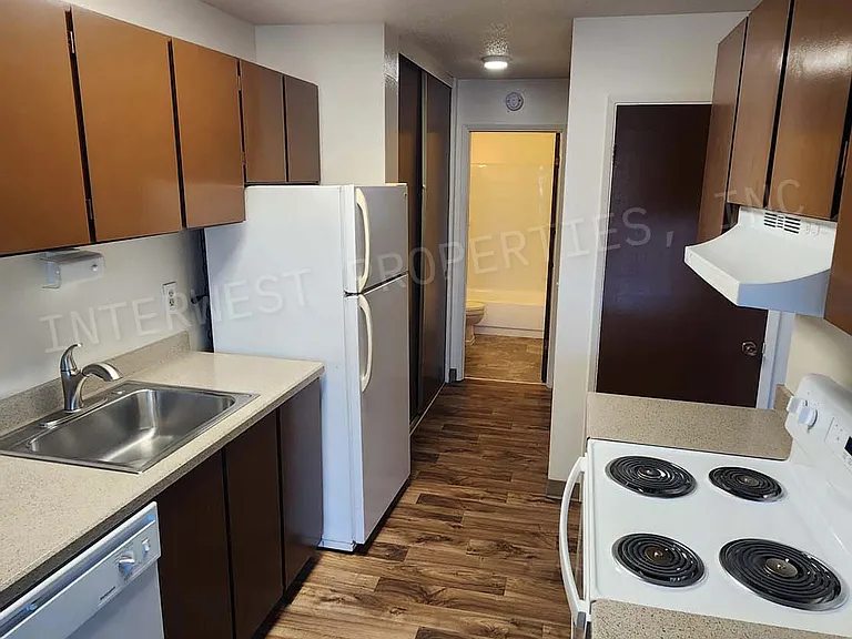 32 SE 60th Ave #1 — Photo 13