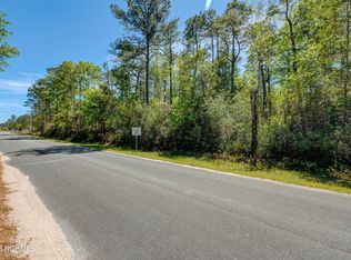 385 Cherry Rd, Southport, NC 28461