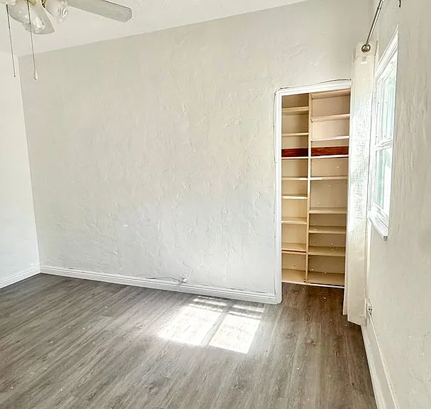 538 N Sycamore Ave — Photo 18