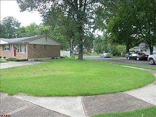 3rd image of 904 Leawood Dr