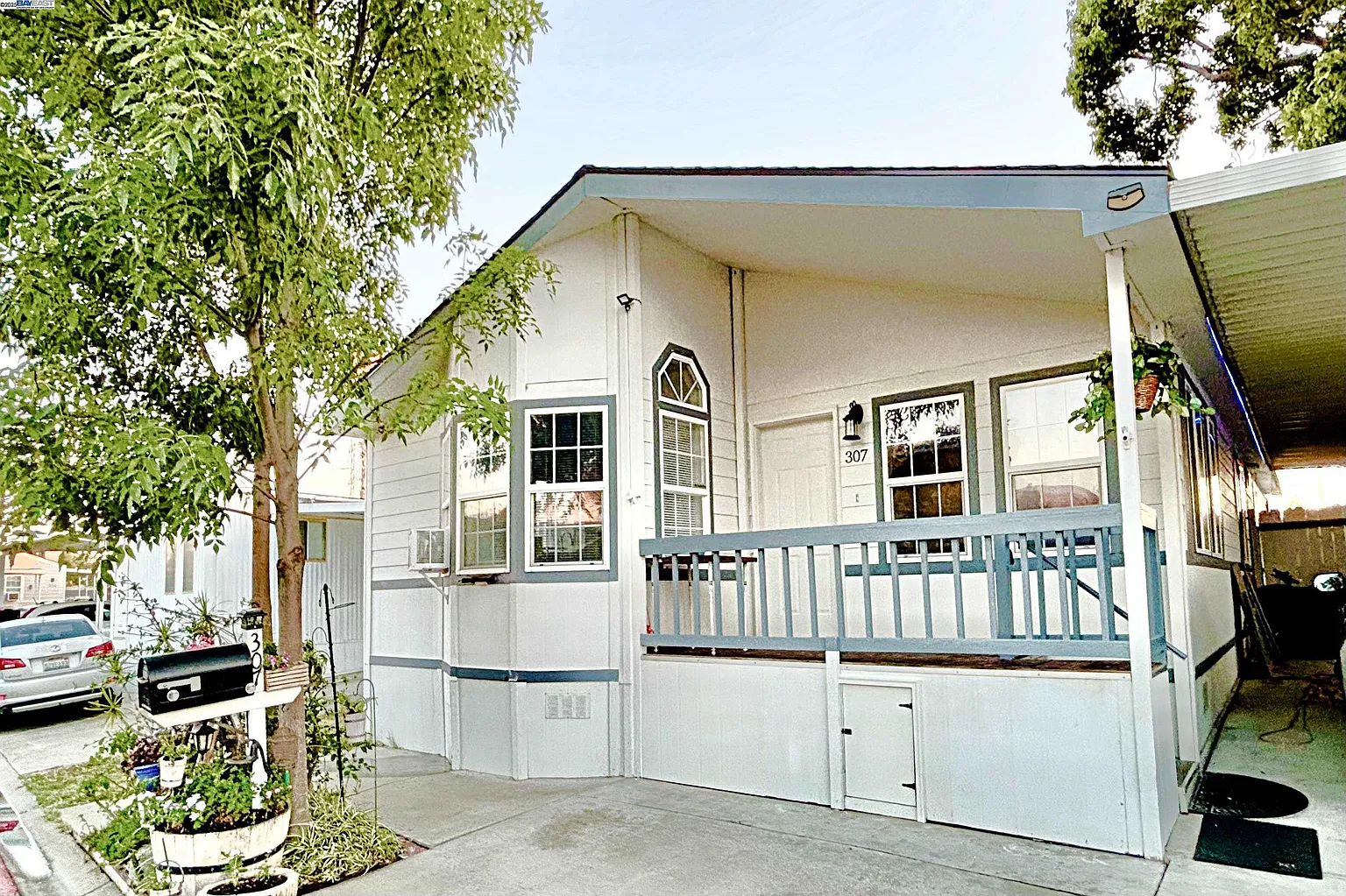 307 Winnipeg Grn photo 1