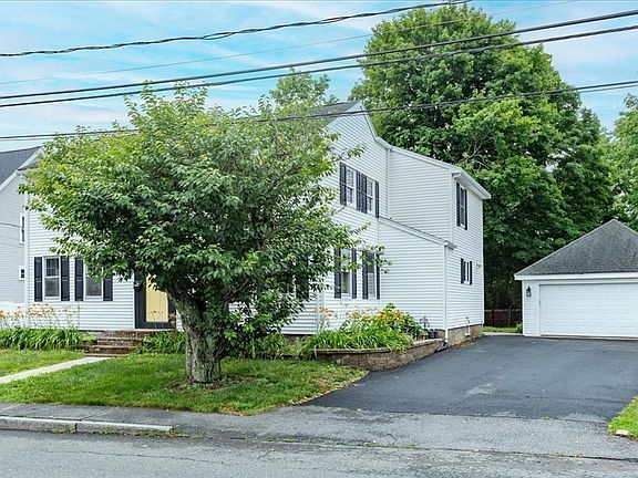 2nd image of 96 Ash St