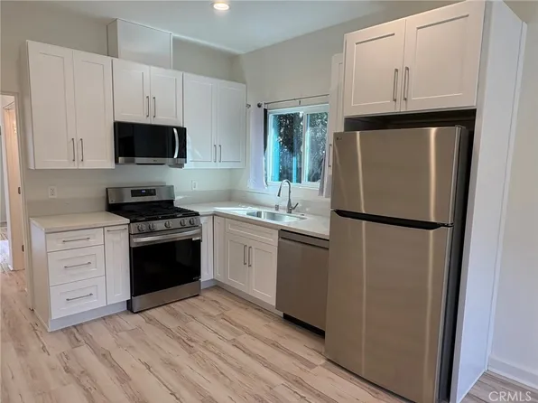 22119 San Miguel St, Woodland Hills, CA 91364