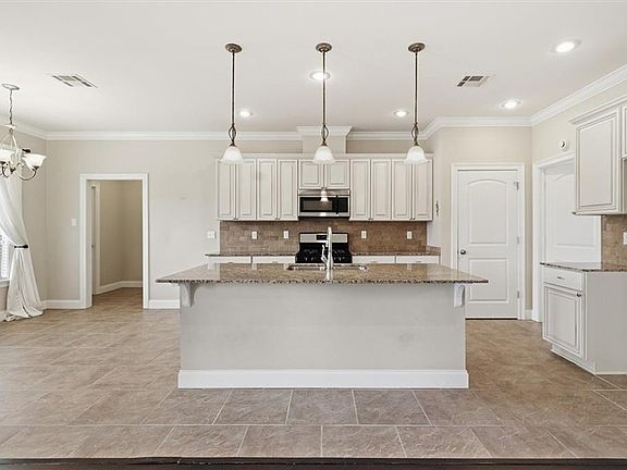 5th image of 310 Marle Loop