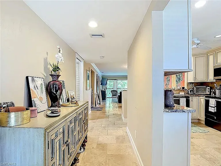 2 bed, 1242 sqft, $3,100 — Photo 4
