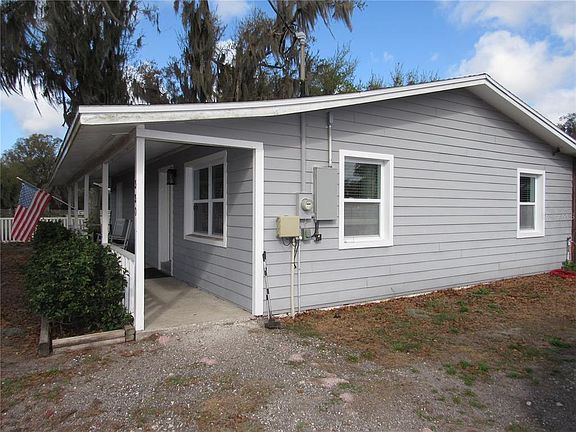 3rd image of 330 Moccasin Hollow Rd